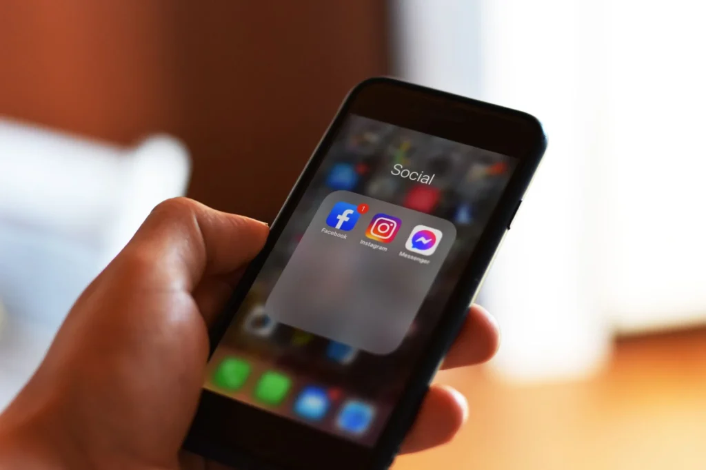Threads Nedir: Instagram'a Bağlı Metin Tabanlı Platform Nedir?