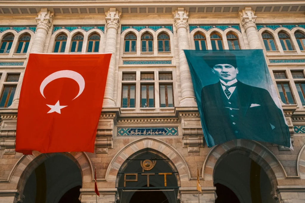 Atatürk'ün Soyadı Nedir?