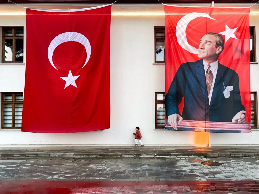 Atatürk'ün Soyadı Nedir?